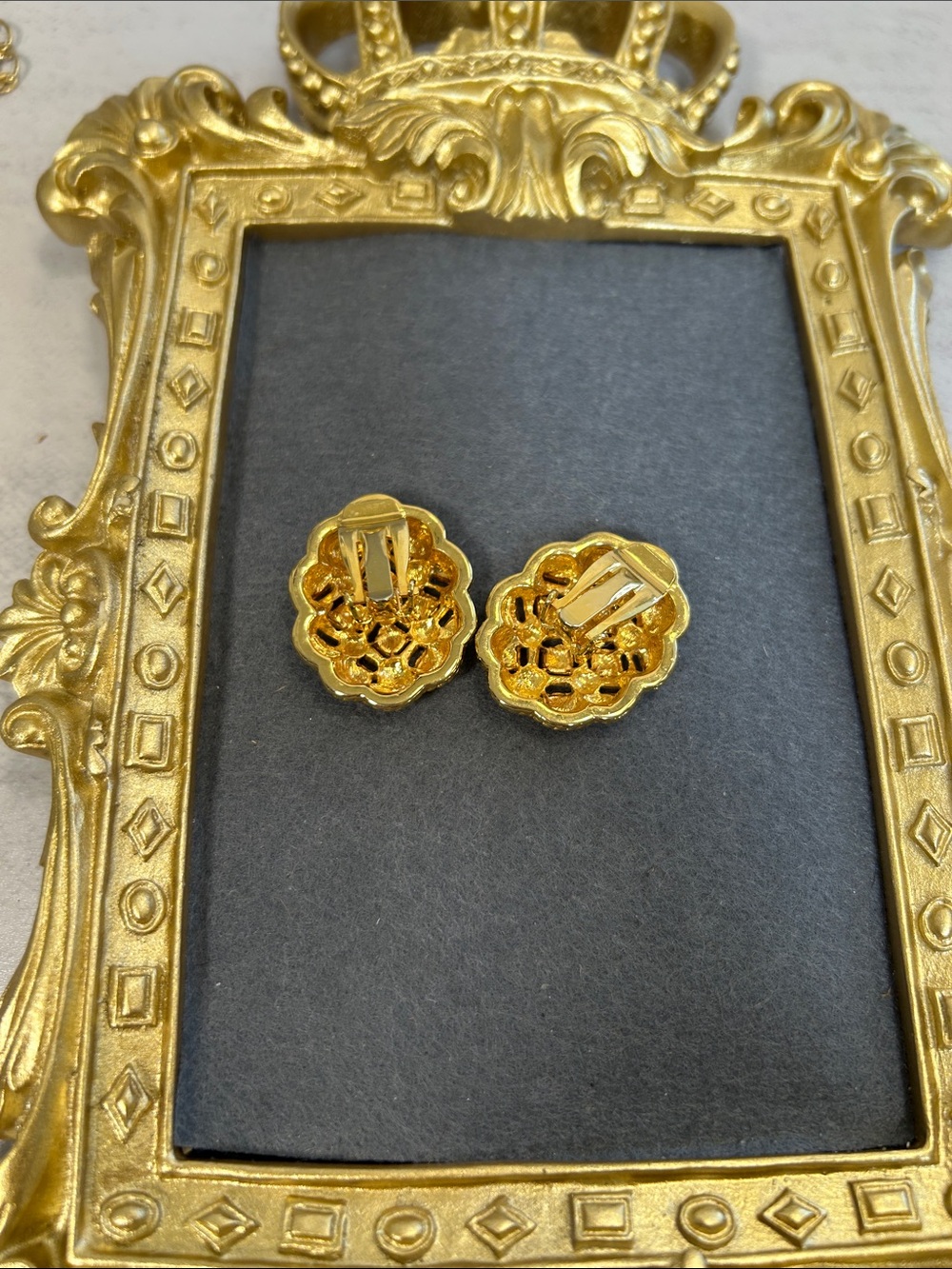 Craft!Gold Crystal Quilted Design Cluster Clip-On Earrings - Unbranded - Picture 3 of 5